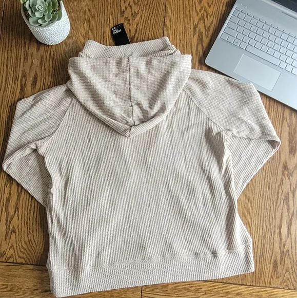 Knit Pullover - Picture 5 of 6